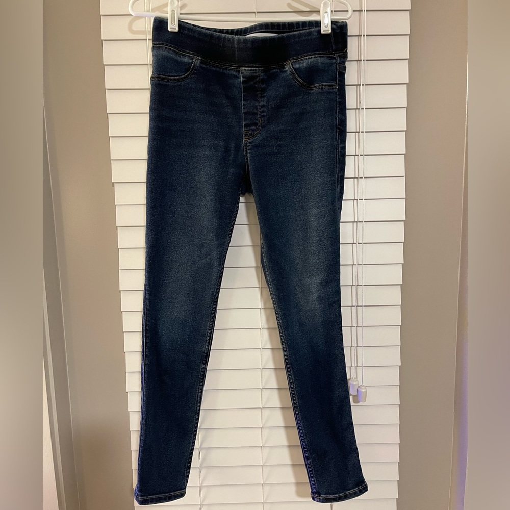 Old Navy Rockstar Super Skinny Jeggings (Erica) - Size 6